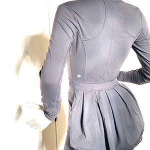 Lululemon athletica active wear jacket size 4